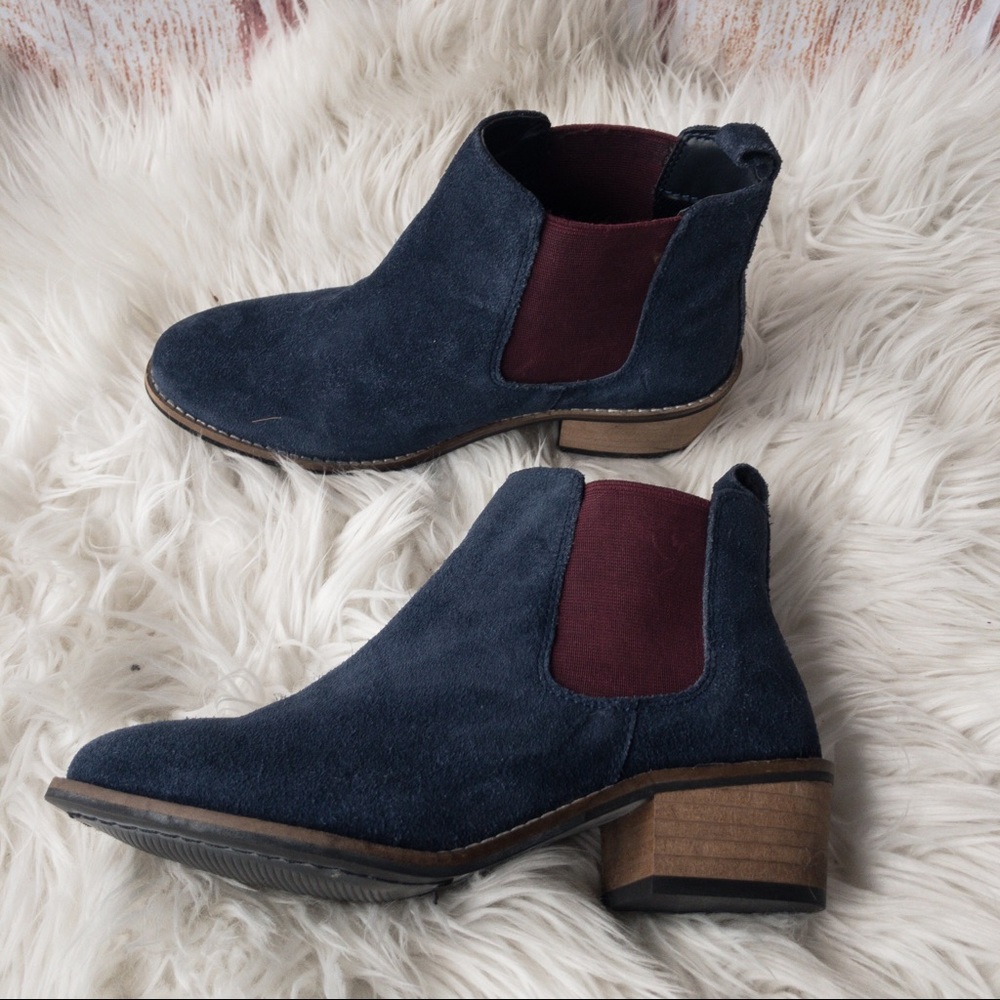 AMEN Heart and Sole Blue Suede Ankle Boots Women Size 4